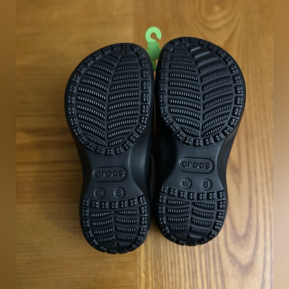 NWT CROCS CLASSIC LINED Platform CLOGS W8 NWT - image 2